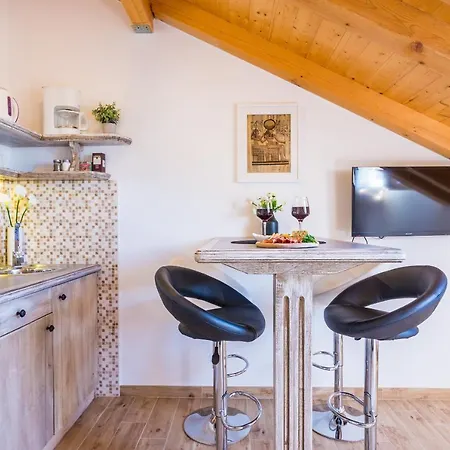 Guest house Nikolina 3*