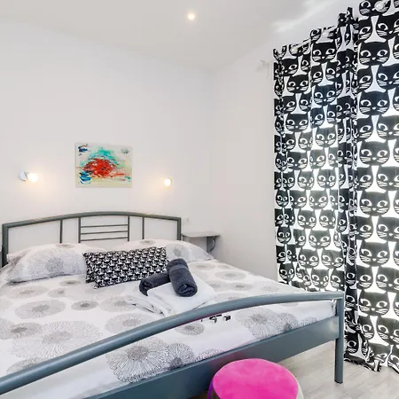 Nikolina Guest house