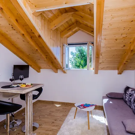 Nikolina Guest house