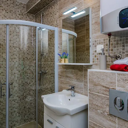 Guest house Nikolina 3*