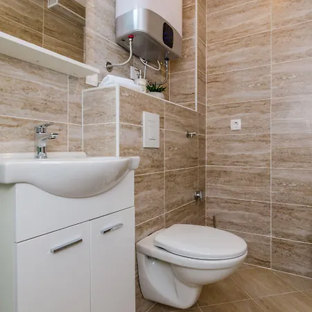 Guest house Nikolina 3*