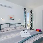 Nikolina 3*
