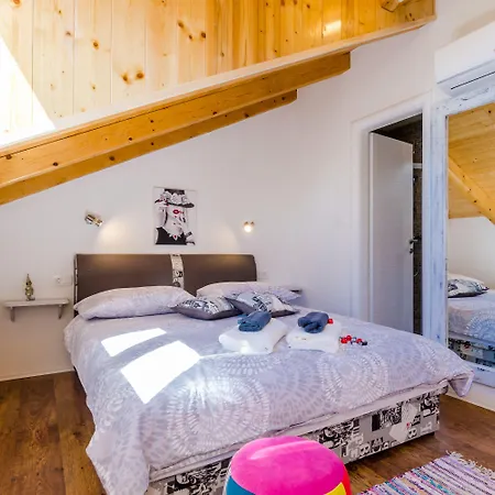 尼科利娜旅馆 招待所