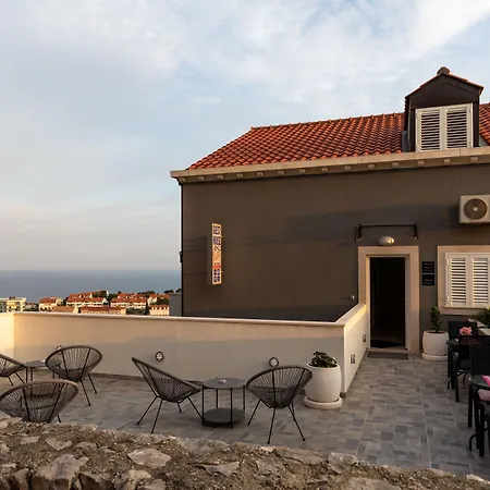 Casa de hóspedes Nikolina 3*