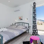 Nikolina 3*