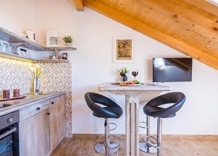 Guest house Nikolina 3*