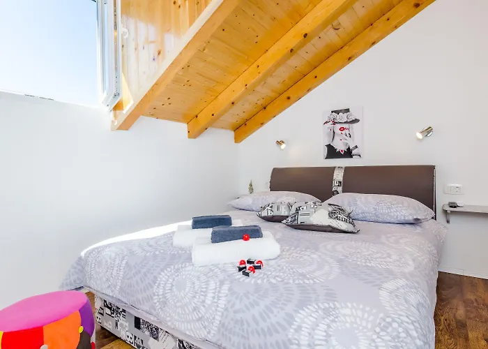 Nikolina Guest house