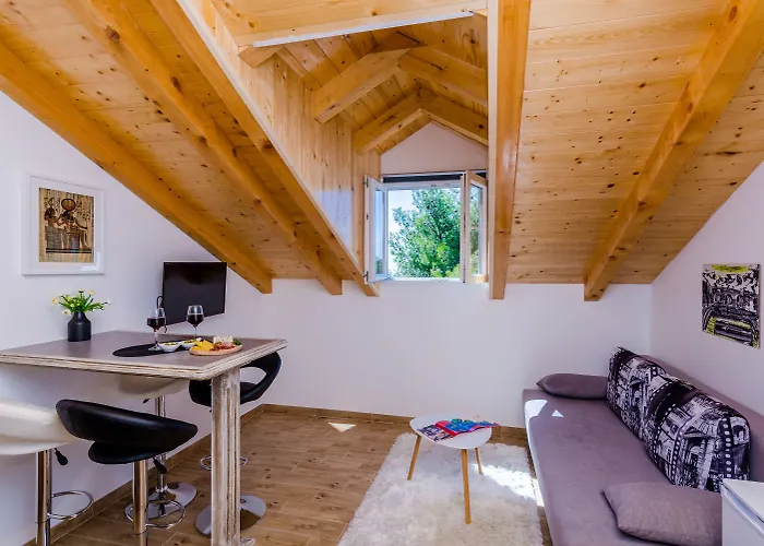 Nikolina Guest house