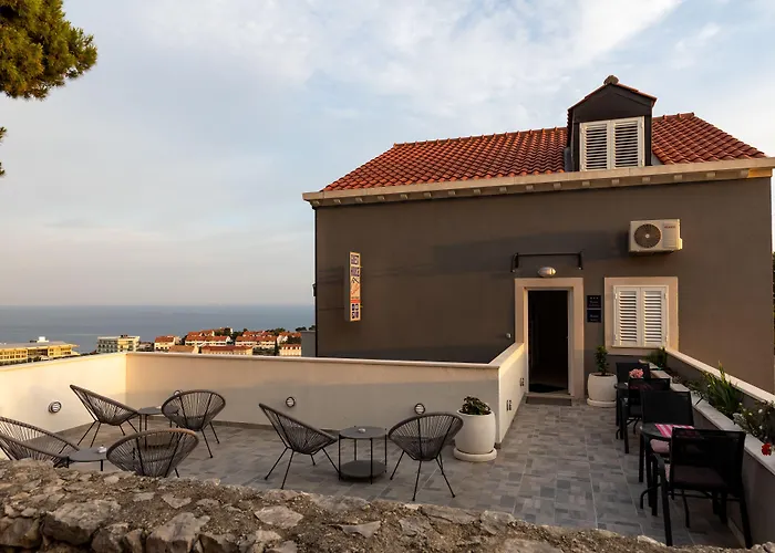 Guest house Nikolina 3*